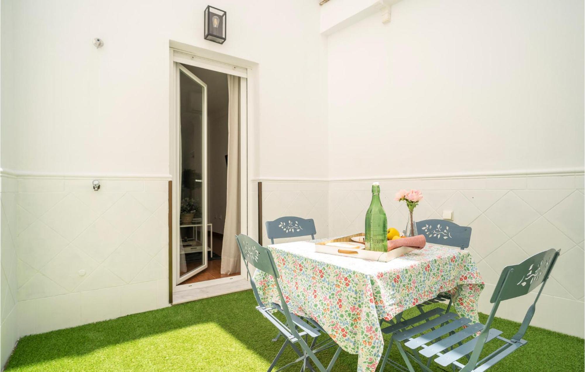 Pet Friendly Apartment In Jerez De La Frontera Extérieur photo